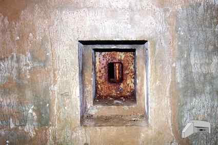 [Strzelnica obrony wej�cia z p�yt� pancern� 48P8]