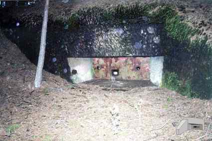 [Widok na strzelnic� z p�yt� pancern� 78P9]