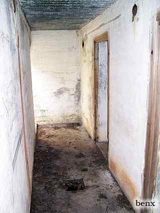 [Wej�cie do schronu biernego]