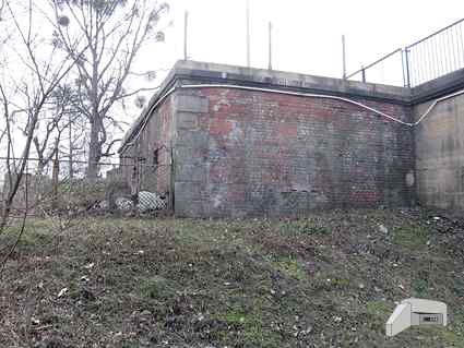 [P�nocny blokhauz]