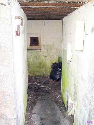 [Strzelnica obrony wej�cia z p�yta pancern� 48P8]