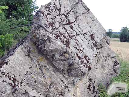 [Fragment wysadzonego szybu kopu�y]