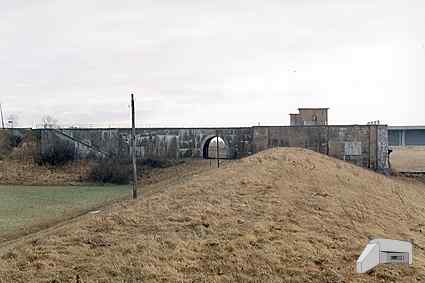 [Prawobrze�ny przycz�ek]