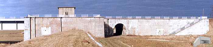 [Prawobrze�ny przycz�ek]