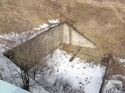 [Lewobrze�ny przycz�ek]