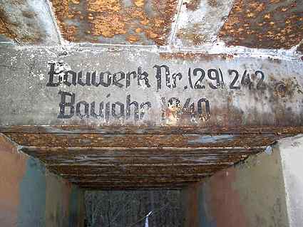 [Oryginalne oznaczenie schronu i rok budowy]