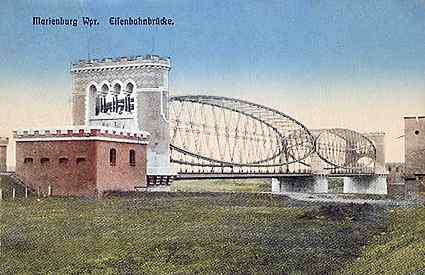 [Brama mostu kolejowego na prawym brzegu Nogatu]