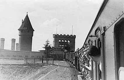 [Przejazd przez most w czasie II wojny �wiatowej]