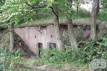 [Lewy schron amunicyjny]