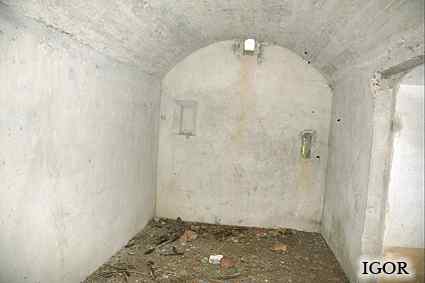 [Lewy schron amunicyjny]