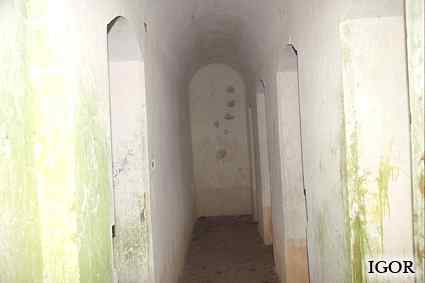 [Prawy schron amunicyjny]