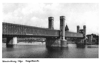 [Widok starego mostu z lewego brzegu Nogatu]