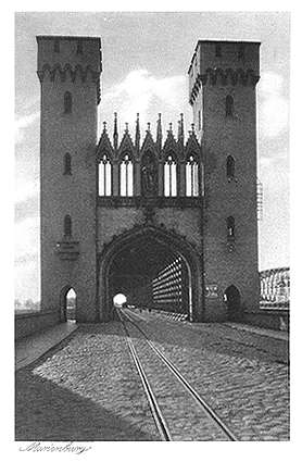 [Brama starego mostu]