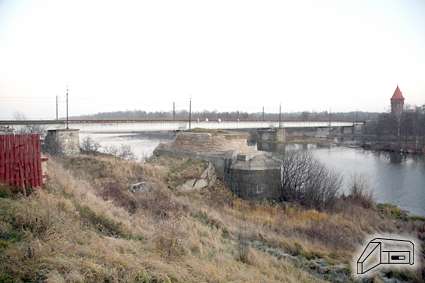 [Widok most�w z lewego brzegu Nogatu]