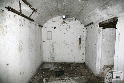 [Lewy schron amunicyjny]