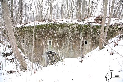 [Prawy schron amunicyjny]