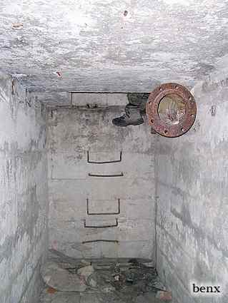 [Zej�cie do poterny]