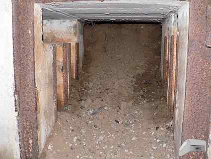 [Wyj�cie ewakuacyjne z drzwiami 410P9]