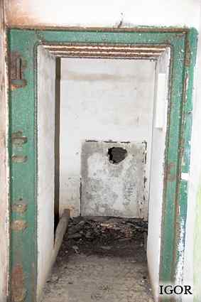 [Zewn�trzne drzwi �luzy]