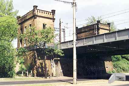 [Widok prawobrze�nych blokhauz�w]
