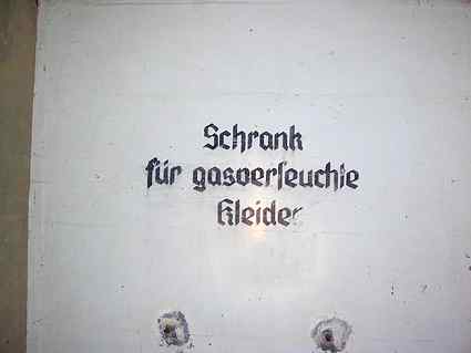 [Wn�ka na odzie� przeciw gazow�]