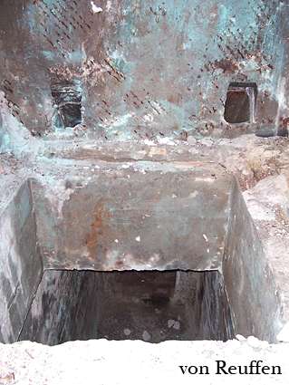 [Zej�cie do poterny]