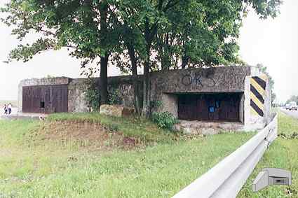 [Widok schronu od po�udnia]