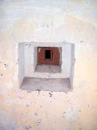 [Strzelnica obrony wej�cia z p�yt� pancern� 48P8]